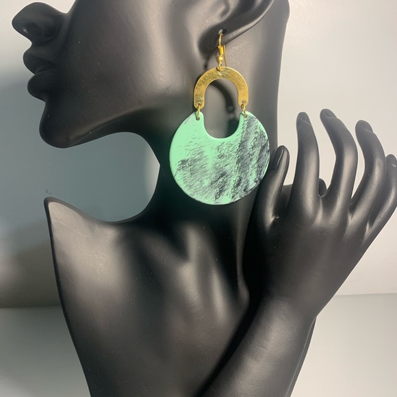 Mint Green and Black Gold Tone Marbled Drop Earrings - Picture 2 of 2